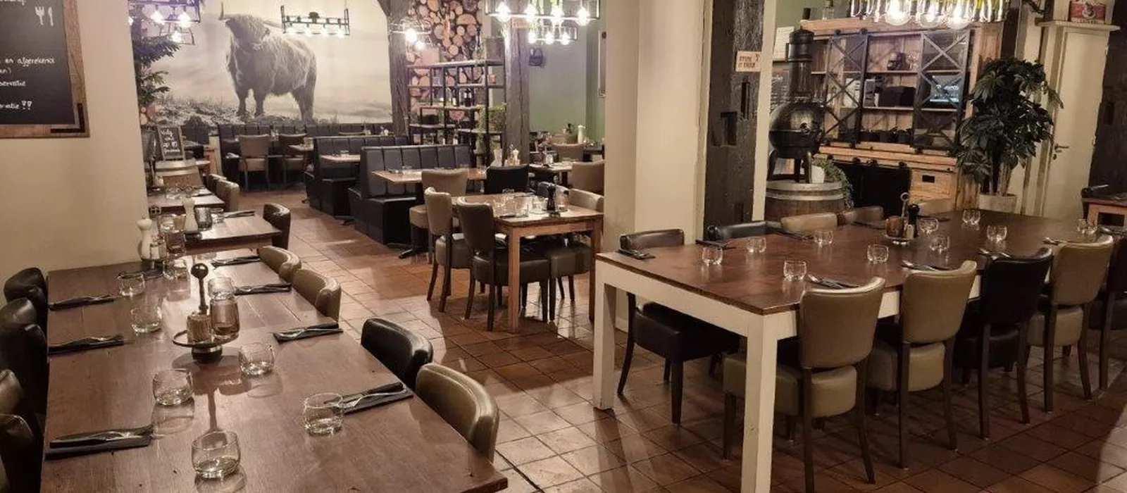 1749629939-Zaal 2